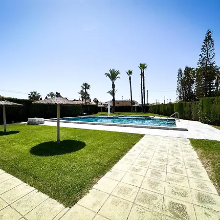 Апартаменты Beachfront Primera Linea 2-03